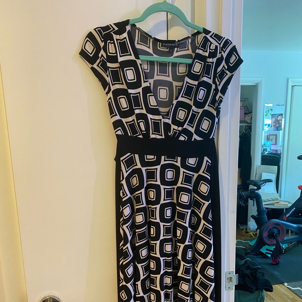 Black and white abstract dress